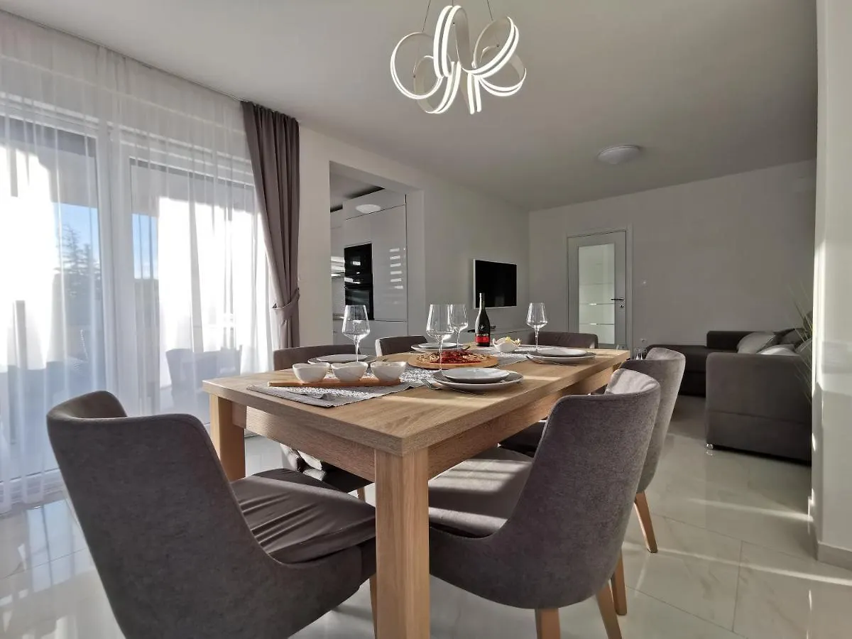 Apartments Ivana Sveti Filip i Jakov