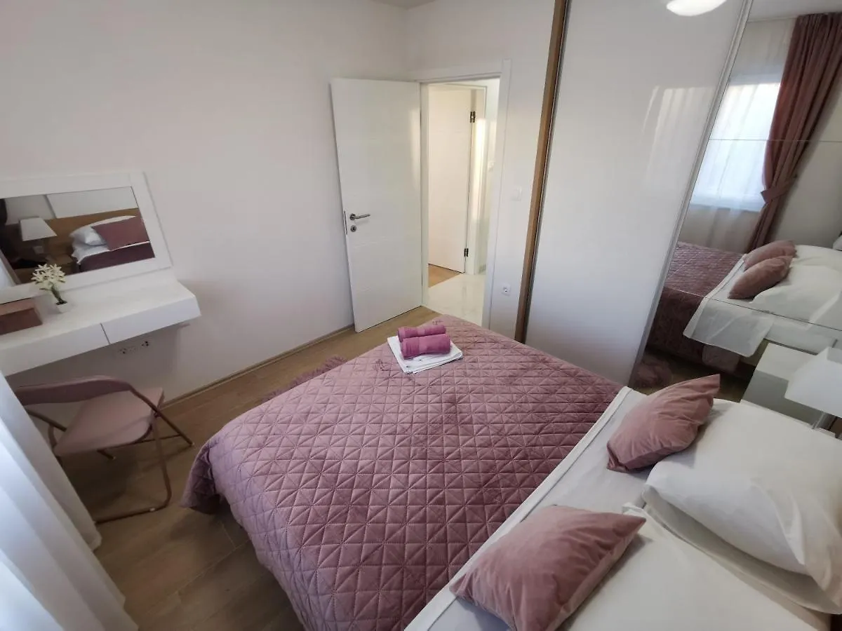 Apartments Ivana Sveti Filip i Jakov 0*,