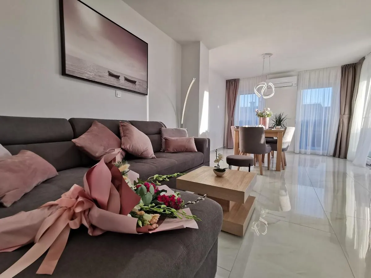 Apartments Ivana Sveti Filip i Jakov 0*,