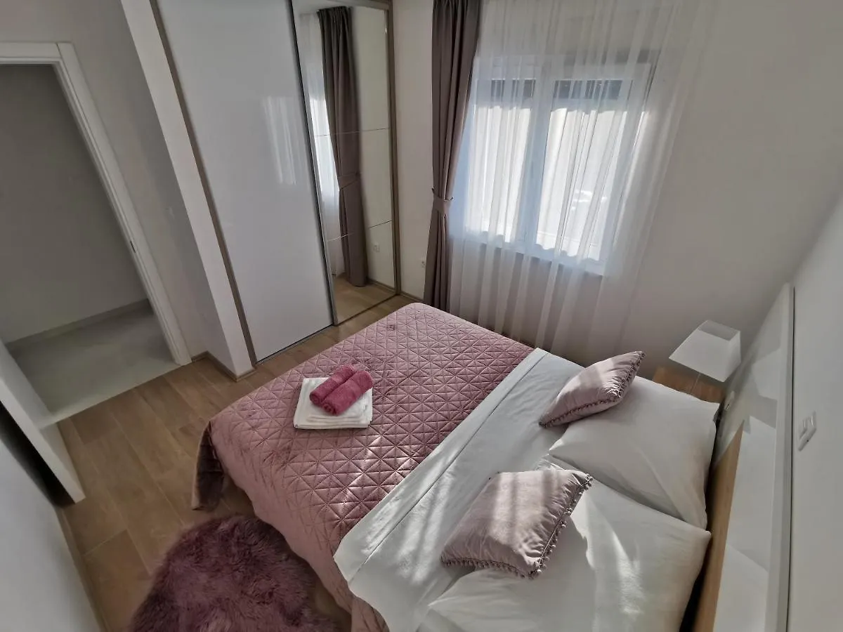 Apartments Ivana Sveti Filip i Jakov 0*,