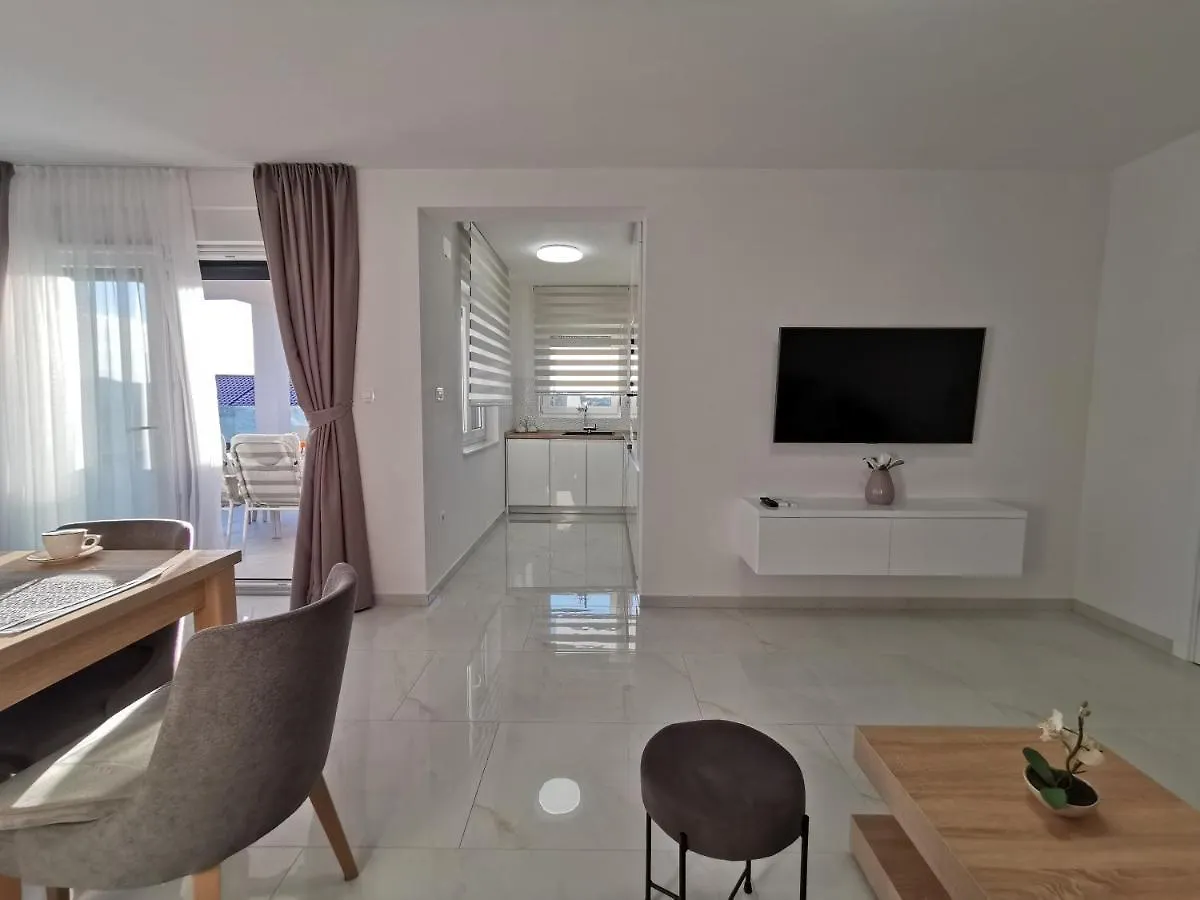 Apartments Ivana Sveti Filip i Jakov