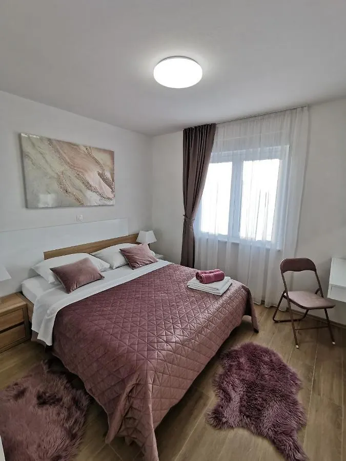 Apartments Ivana Sveti Filip i Jakov