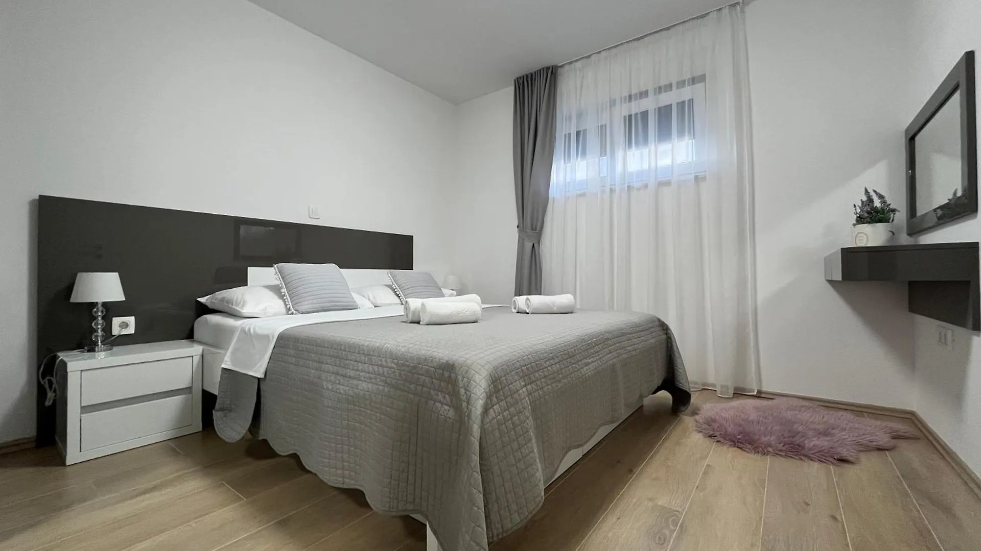 Apartments Ivana Sveti Filip i Jakov