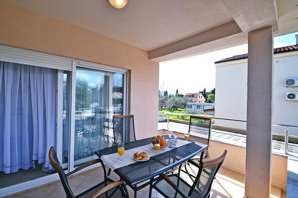 Apartments Ivana Sveti Filip i Jakov