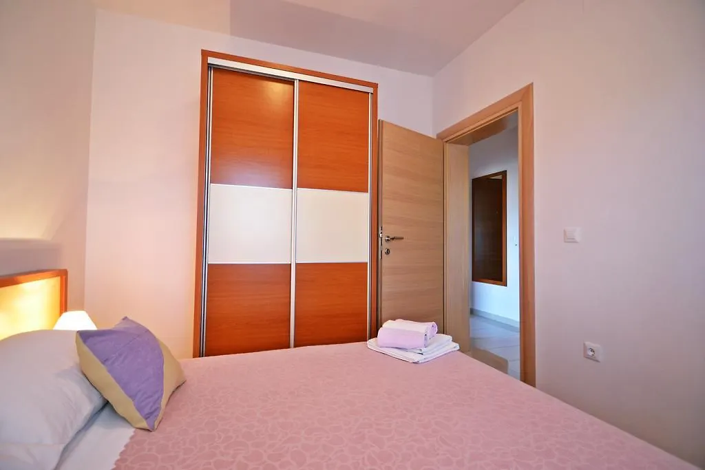 Apartments Ivana Sveti Filip i Jakov