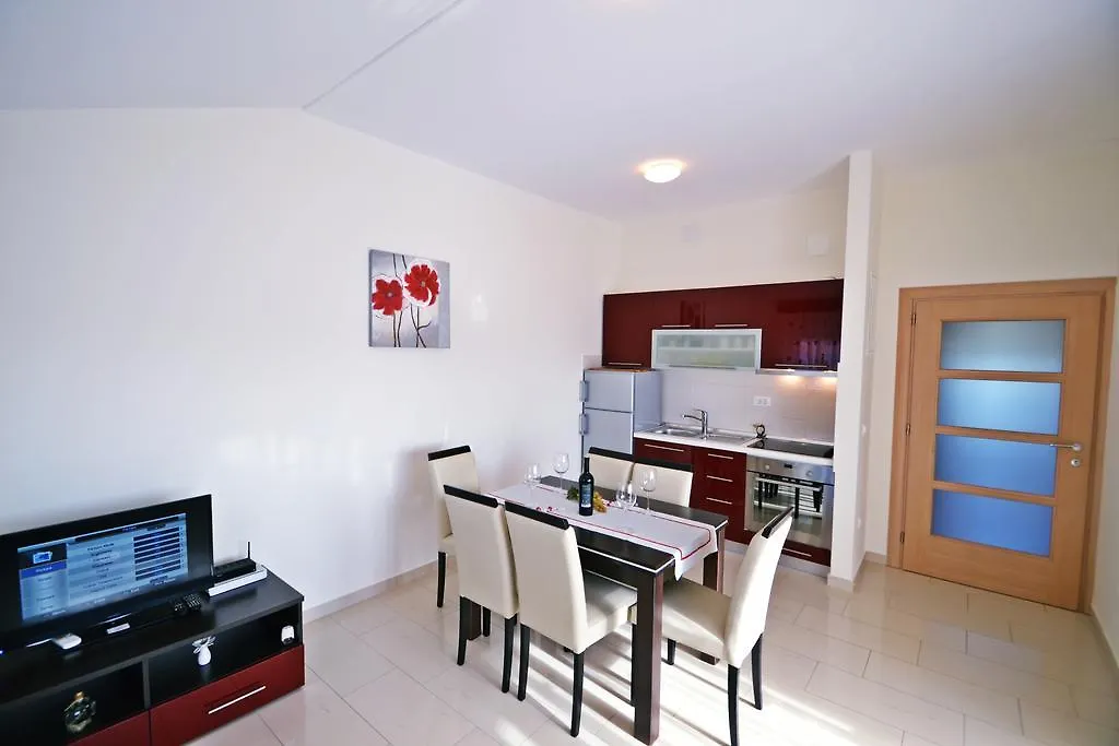 Apartments Ivana Sveti Filip i Jakov