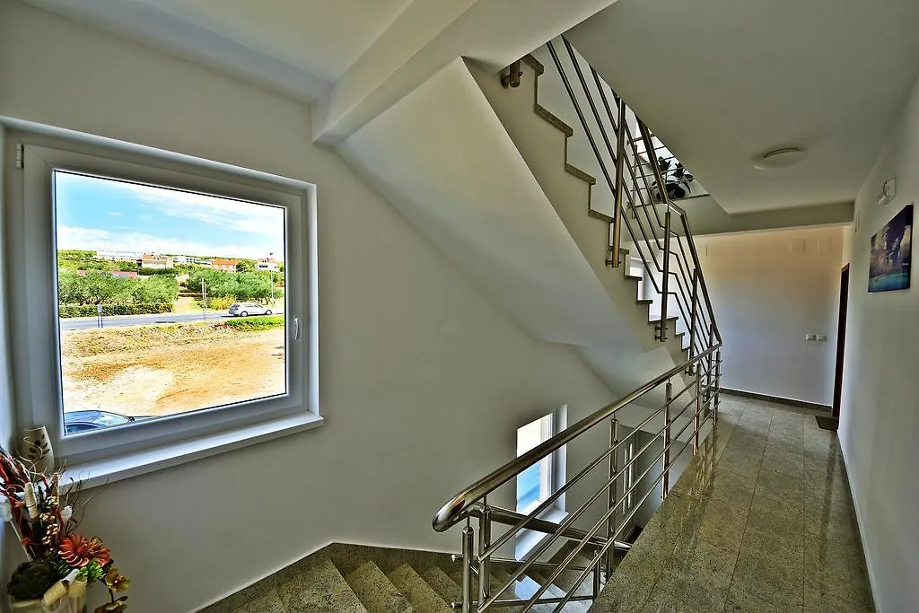 Apartments Ivana Sveti Filip i Jakov