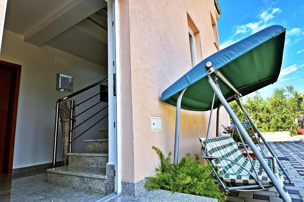 Apartments Ivana Sveti Filip i Jakov